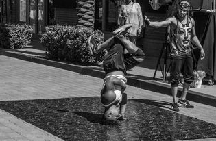 Leyu Sport下载-“2025世界运动会：运动舞蹈，舞者用节奏打破极限，激烈角逐精彩不停”